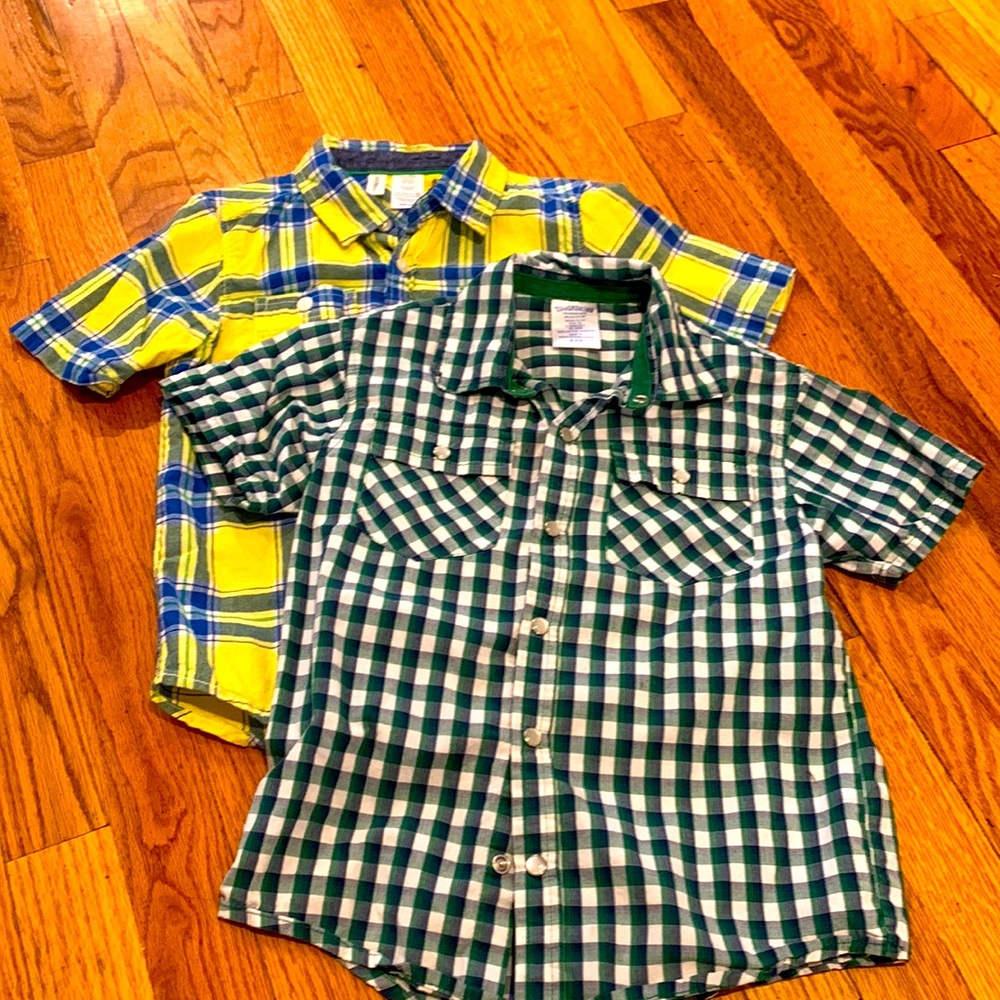 2 Toughskins size 5-6 short sleeve button down shirts. Great condition.